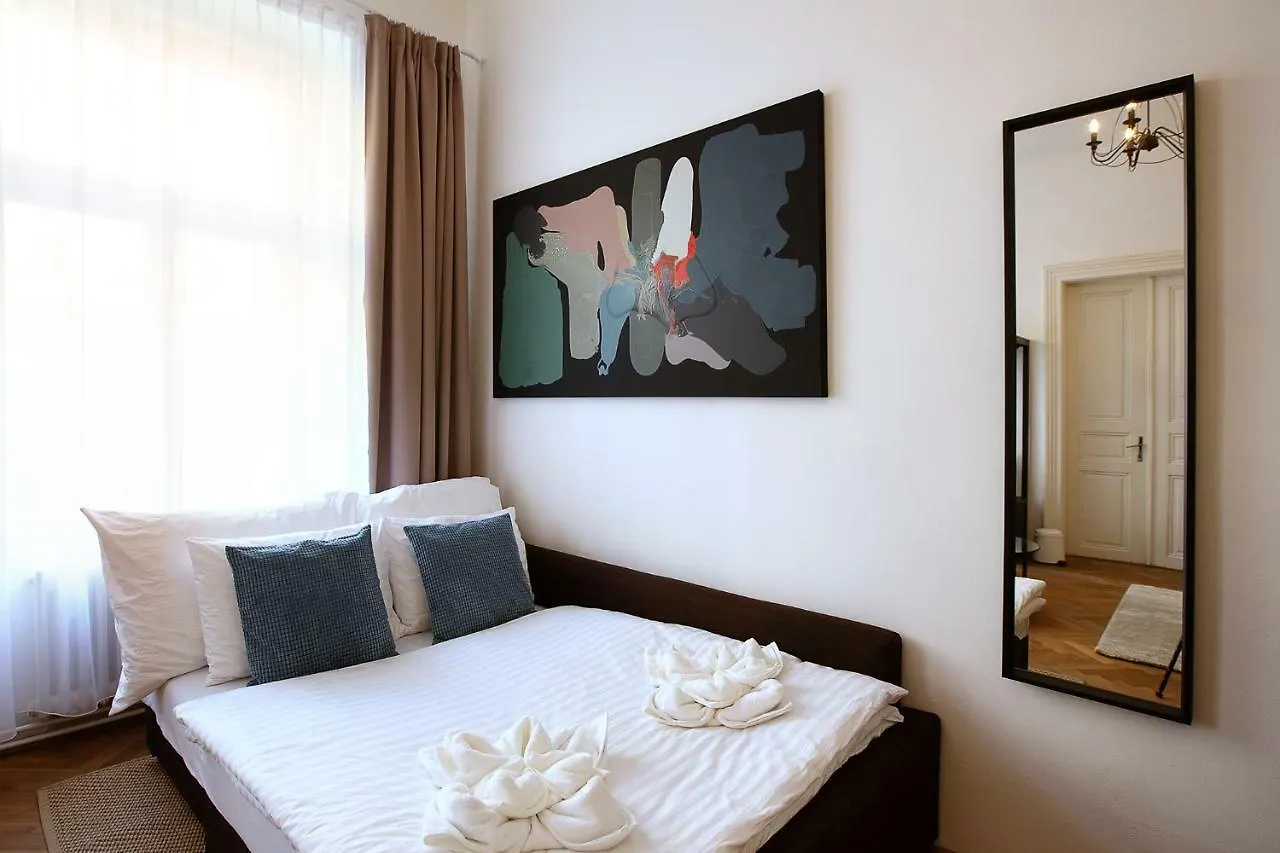 5Br 2Bath Family Apt 5Mins To Wenceslas Square Prague Apartment